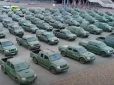 Наколядувала по світу: Українська співачка передала для потреб фронту 100 автівок (відео)
