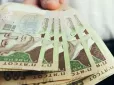 Українцям видають гроші на дрова: Хто і коли отримає 8 тис. грн