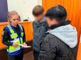 Жертва сиділа на лавочці: У Києві підлітки побили 13-річного хлопця та зафільмували свій вчинок для соцмереж (відео)